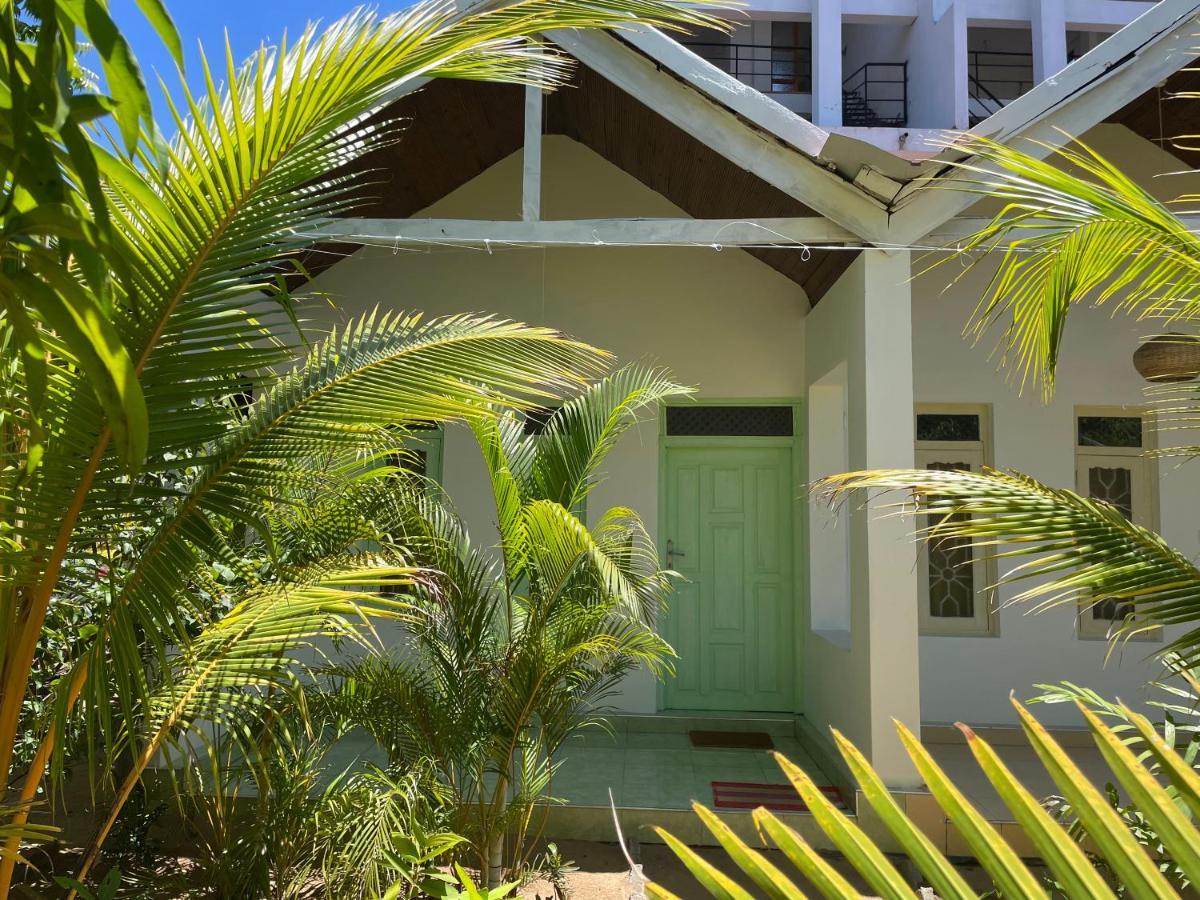 Banana Surf House Hotel Arugam Bay Exterior foto